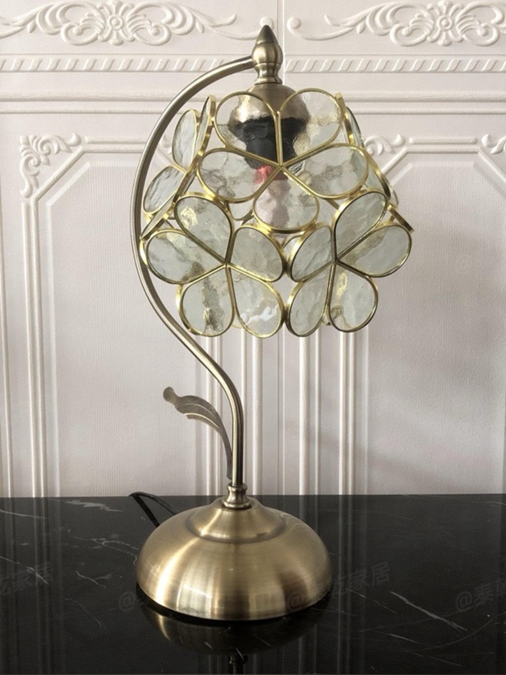 Perfect Gift/Housewarming Gift Green Flower Lamp/new Stained Glass Bedside Light